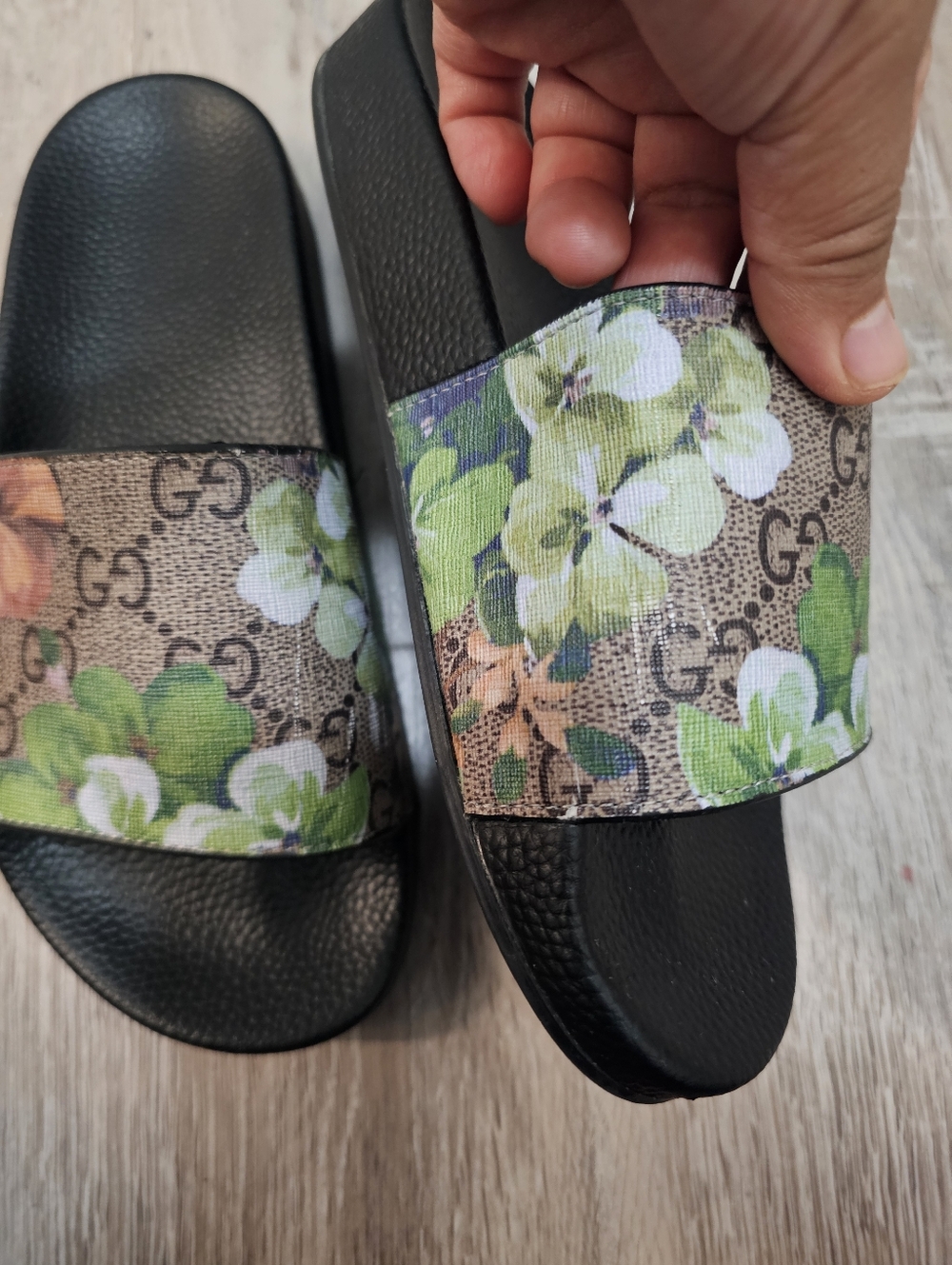 Gucci Floral Slide Sandals - Picture 6 of 9